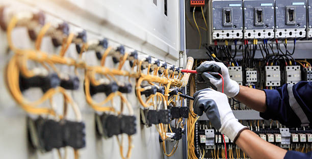 Professional Electrician technician working in Lumberton, TX